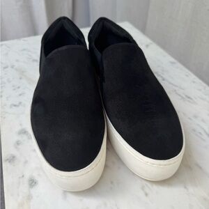 NWOT Vince women’s “Warren” sneakers sz 9